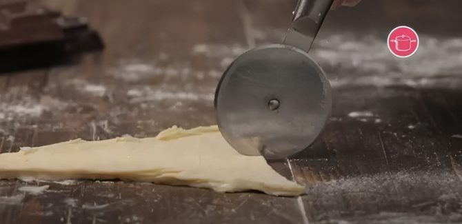 تقطيع العجين