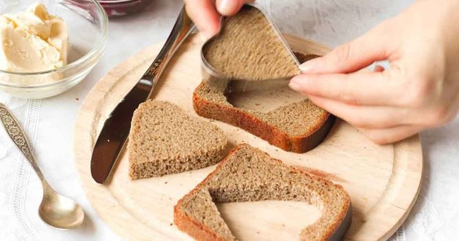 Spoon, Cutlery, Bread