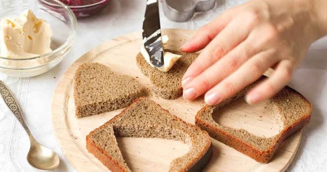 Spoon, Cutlery, Bread