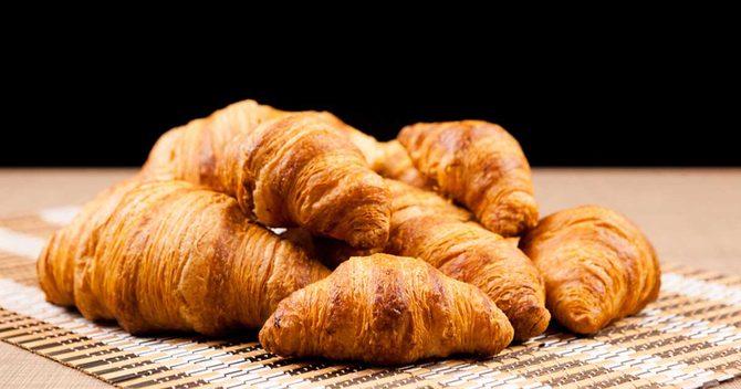 Croissant, Food, Bread