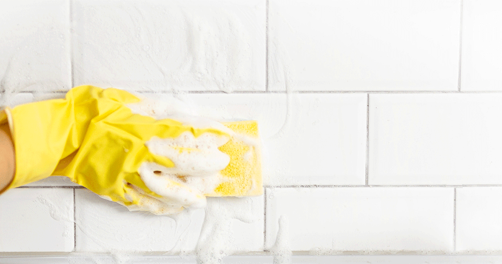 تنظيف جدران المطبخ