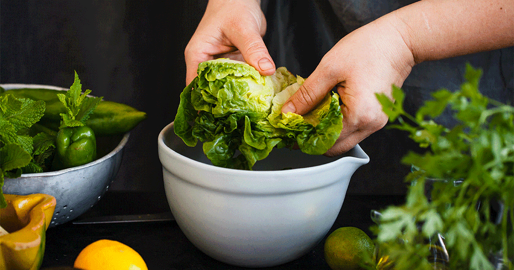 تحضير السلطة الخضراء اللذيذة!