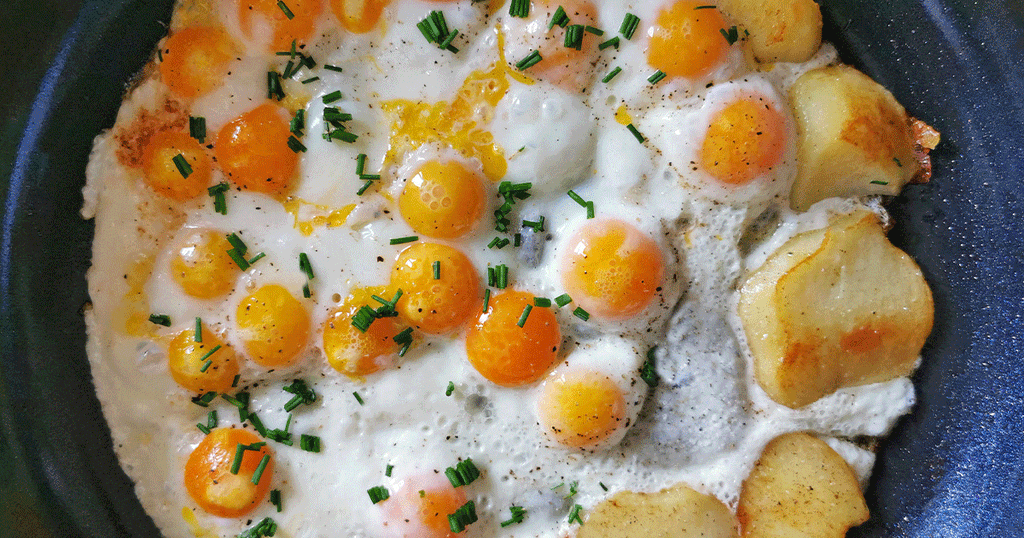 بطاطس مع بيض