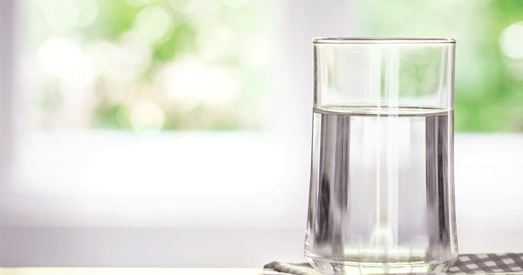 كوب من الماء