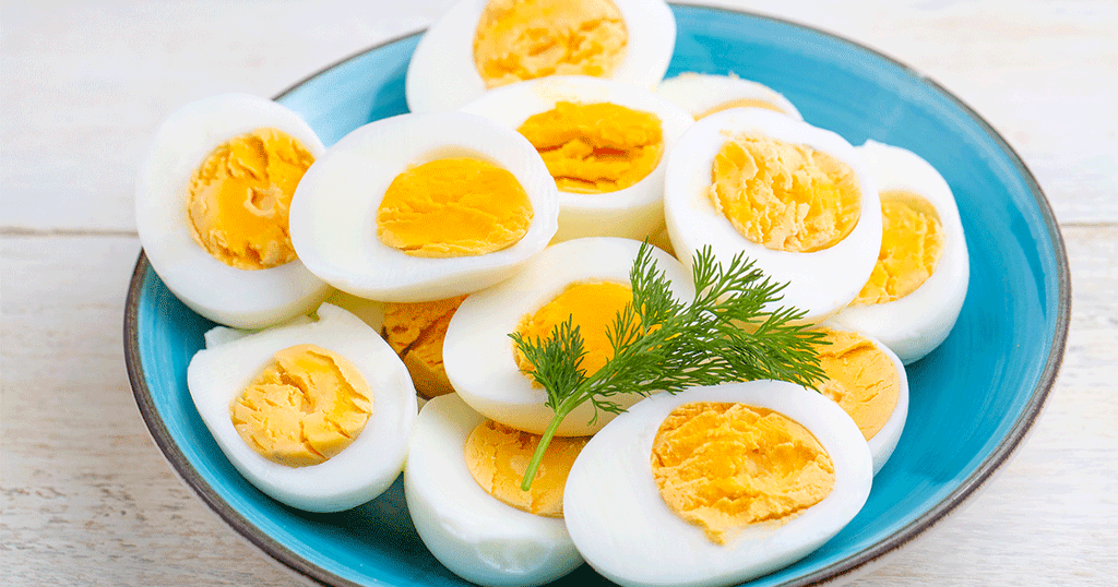 طبق من البيض المسلوق