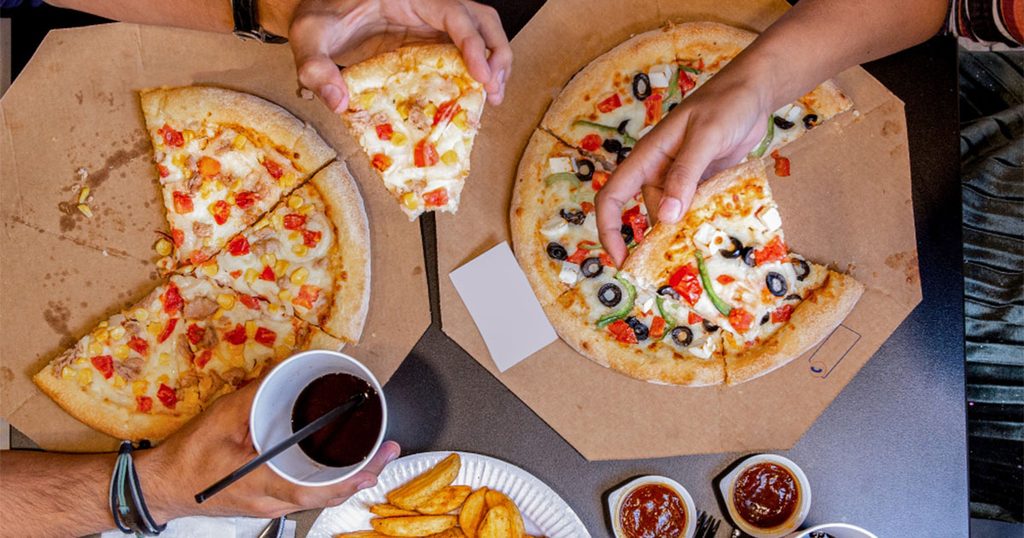 وجبة من البيتزا الشهية!