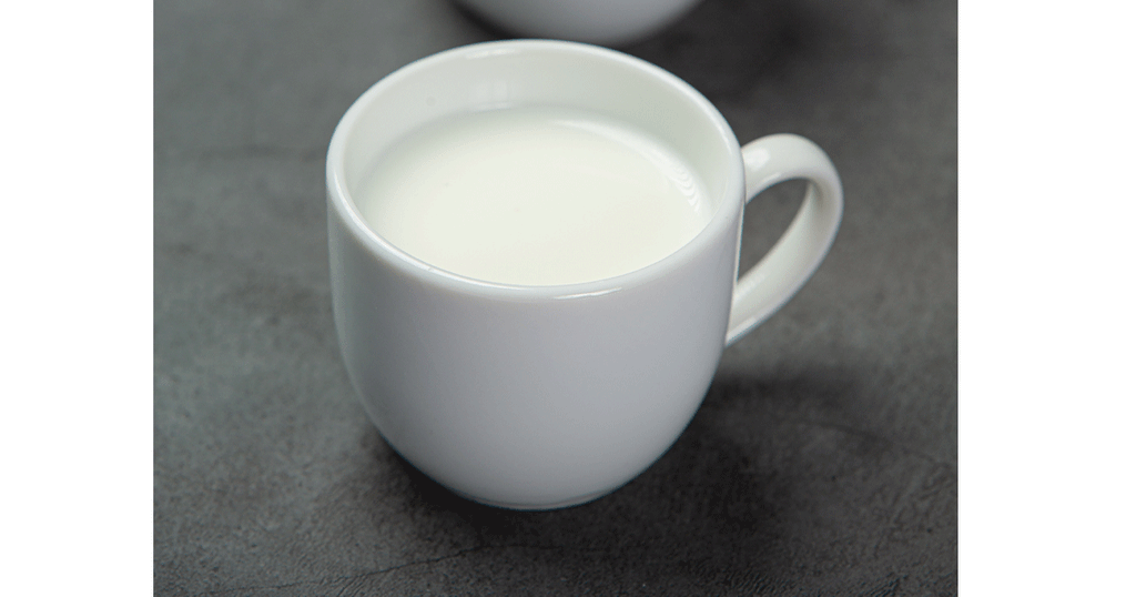كوب من الحليب