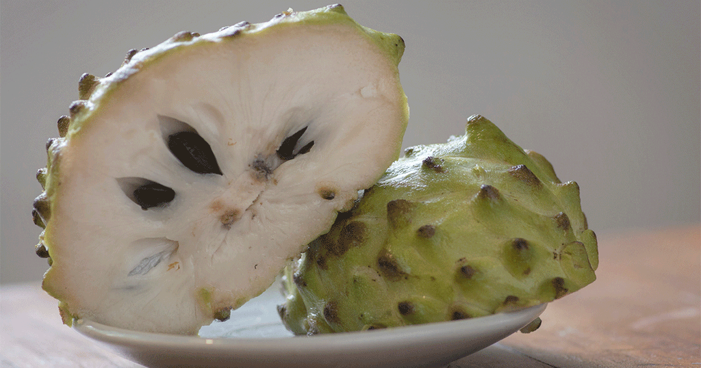 فاكهة القشطة