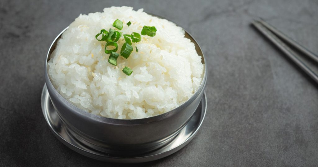 الأرز الأبيض المسلوق 