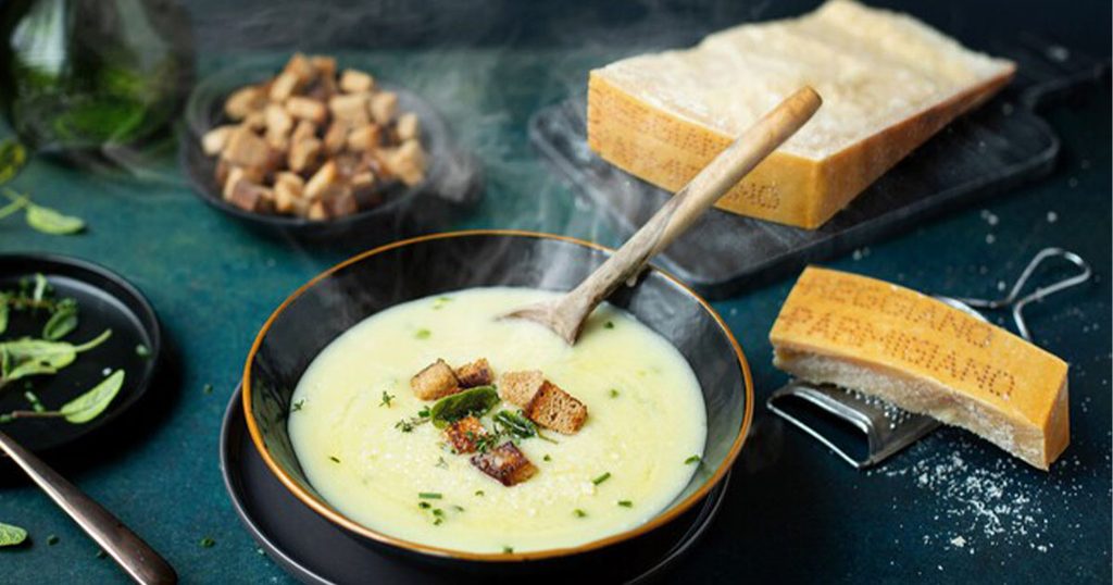 حساء بجبن البارميزان