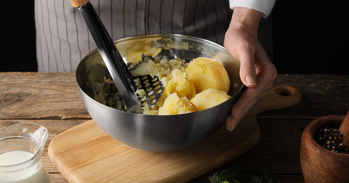 8 أخطاء يجب تجنبها عند تحضير البطاطس المهروسة