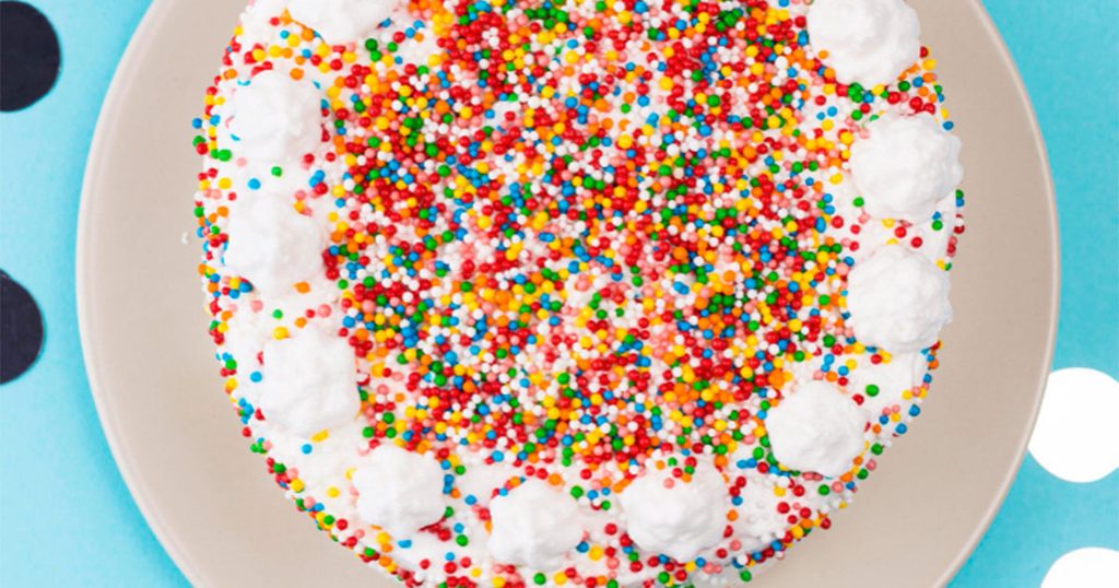 حبيبات تزيين الكيك