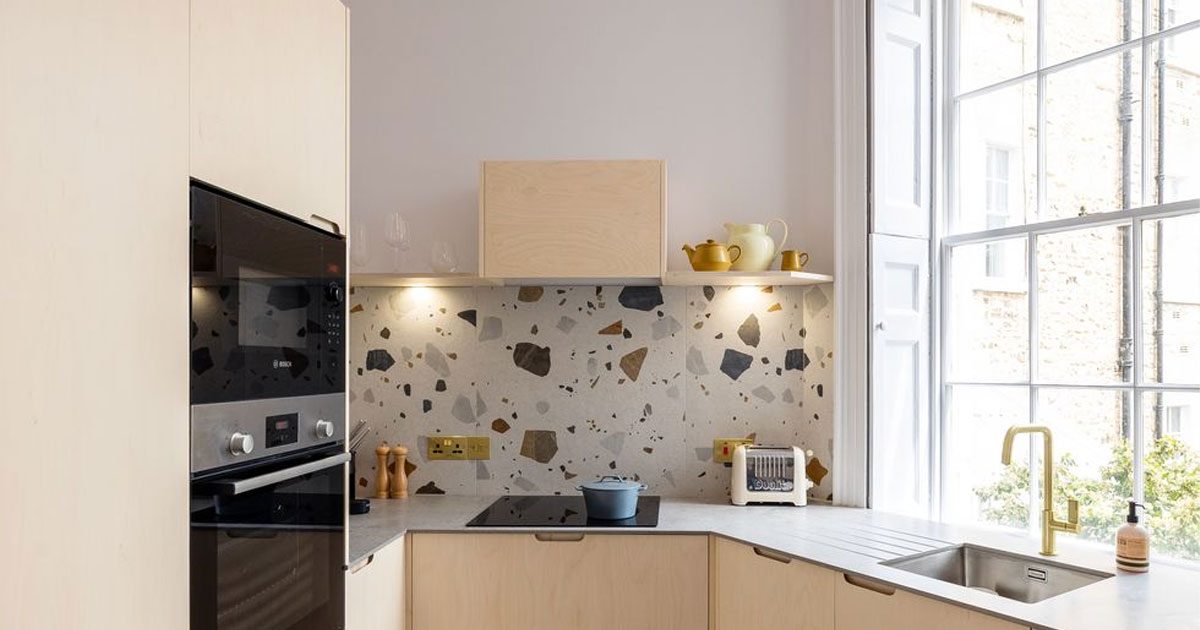 مصدر الصورة: https://www.housebeautiful.com/uk/decorate/kitchen/a42418545/kitchen-trends/