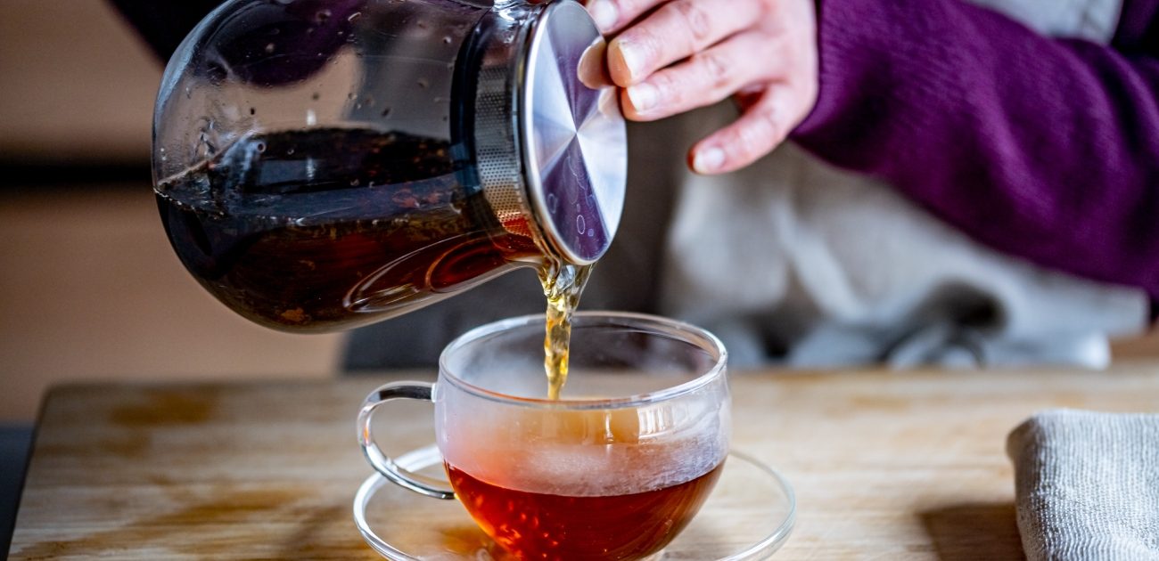 الشاي يطيل العمر لكن بكمية يومية محددة!