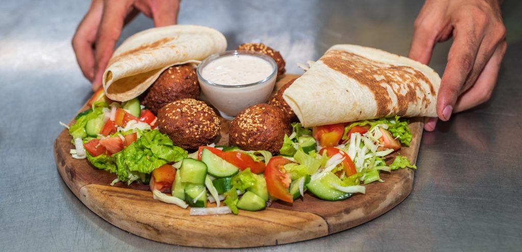 طبق فلافل شهي