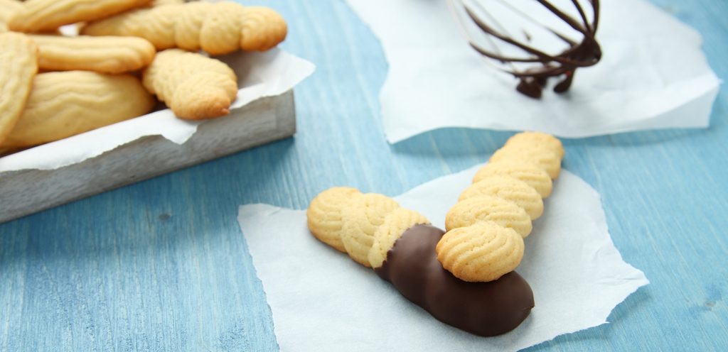 أصابع البسكويت بالشوكولاتة