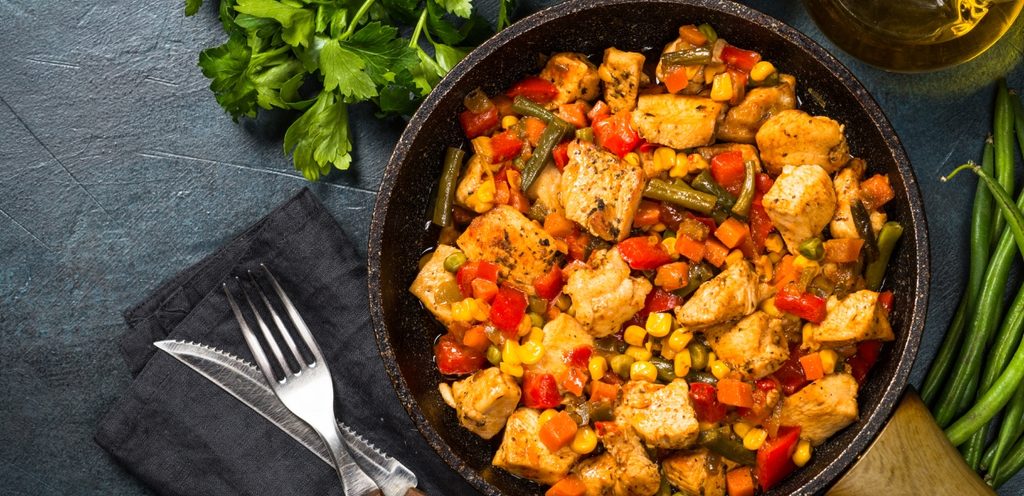 تحضير وصفات ببقايا الدجاج