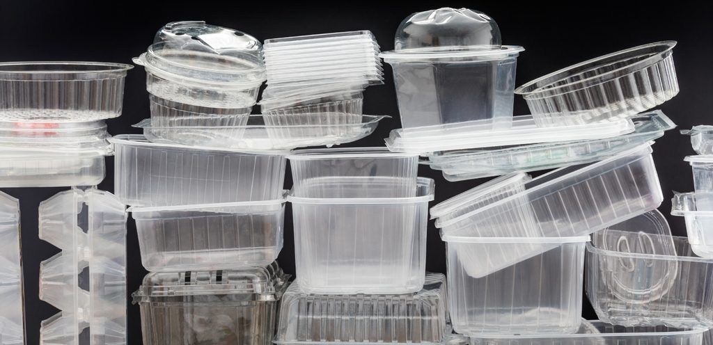 علب البلاستيك