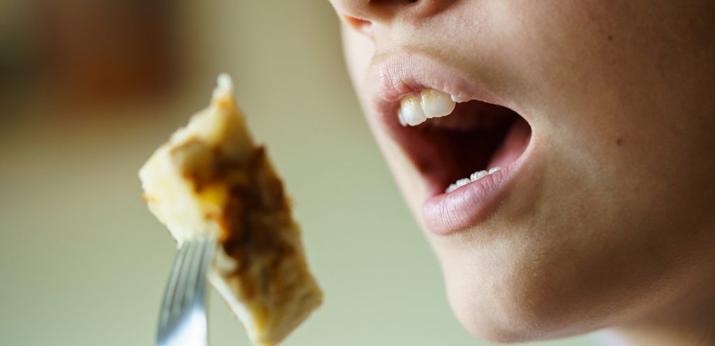 تناول الطعام