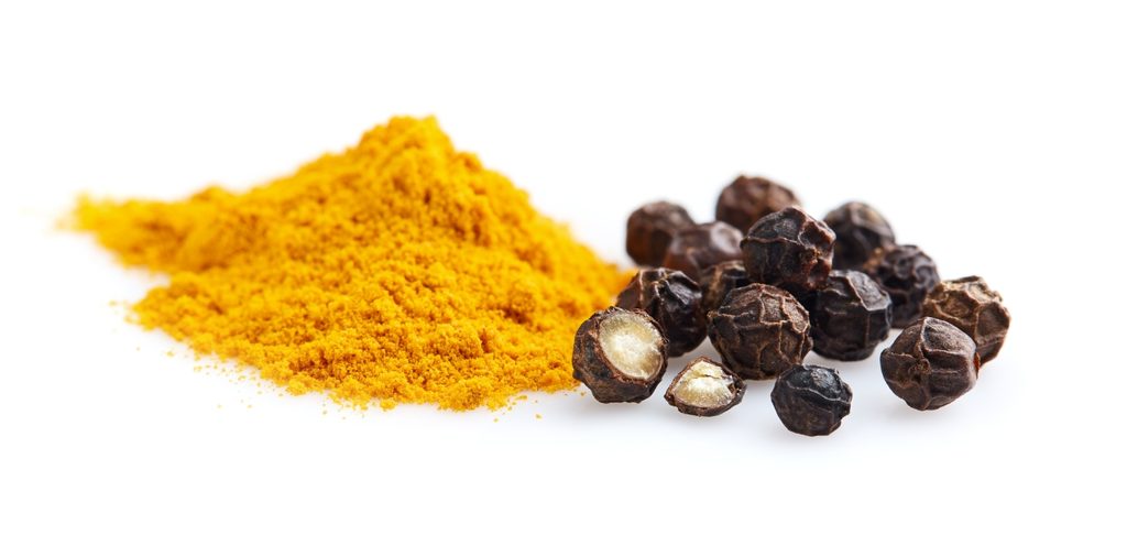 خلطة الكركم والفلفل الأسود