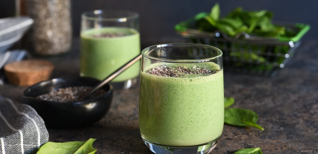 كوب عصير الافوكادو