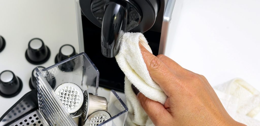 تنظيف ماكينة القهوة
