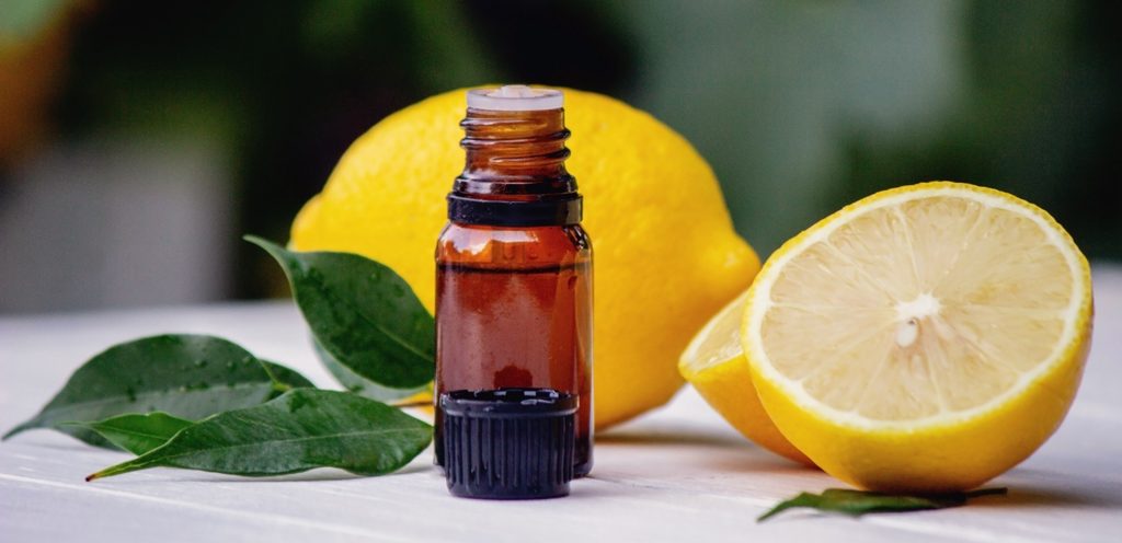 زيت الليمون