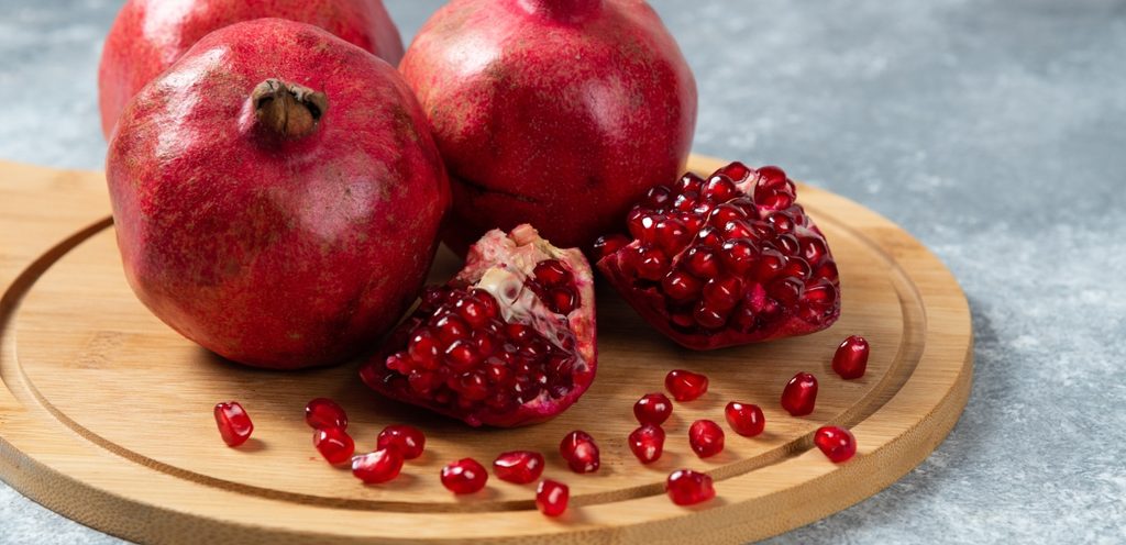 حبات من الرمان