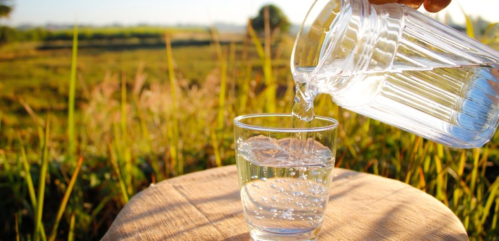 كوب من الماء