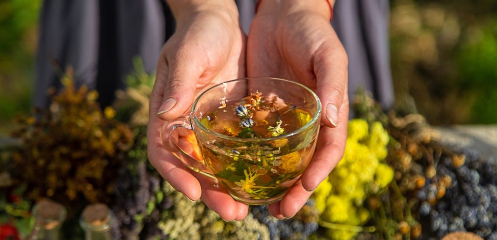 شاي الأعشاب