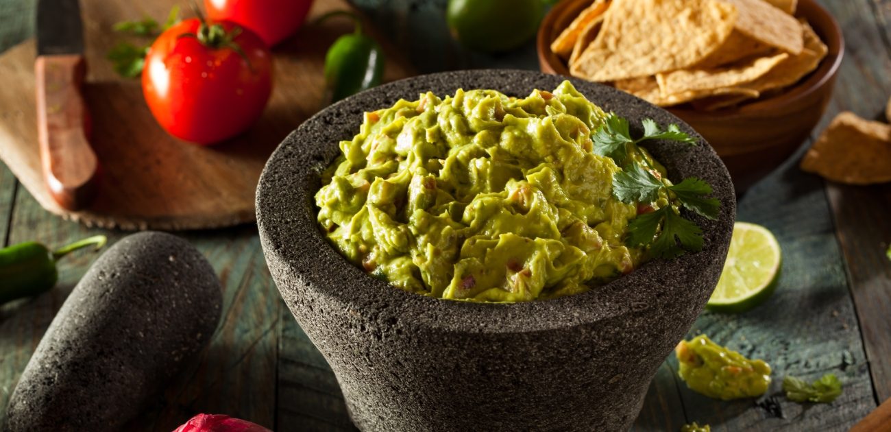 سؤال اليوم: كيف يؤكل الأفوكادو.. وما هي أهم منافعه الصحية؟