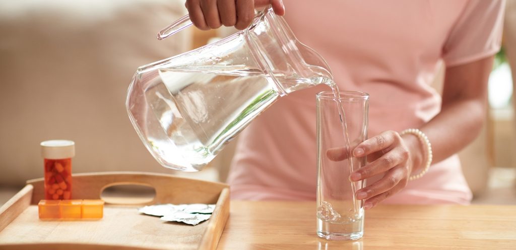 يحارب حموضة المعدة