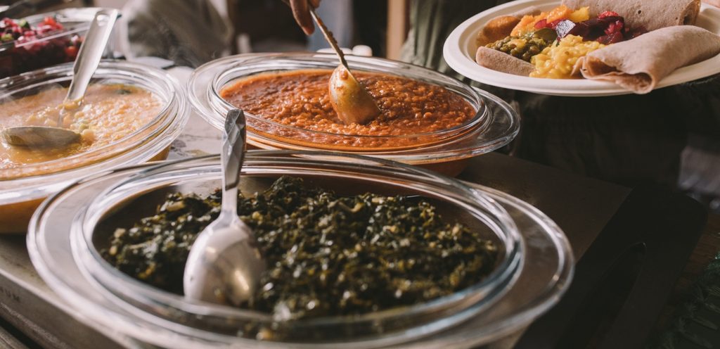 أطباق متنوعة من الأكلات الحبشية