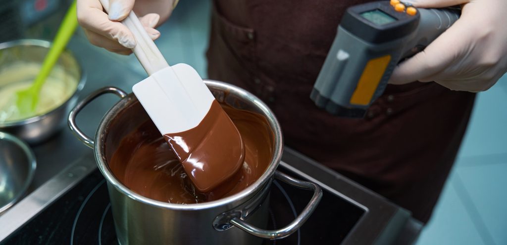 تذويبها على الموقد