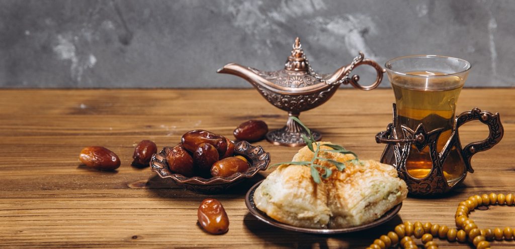 تقديم التمر في رمضان