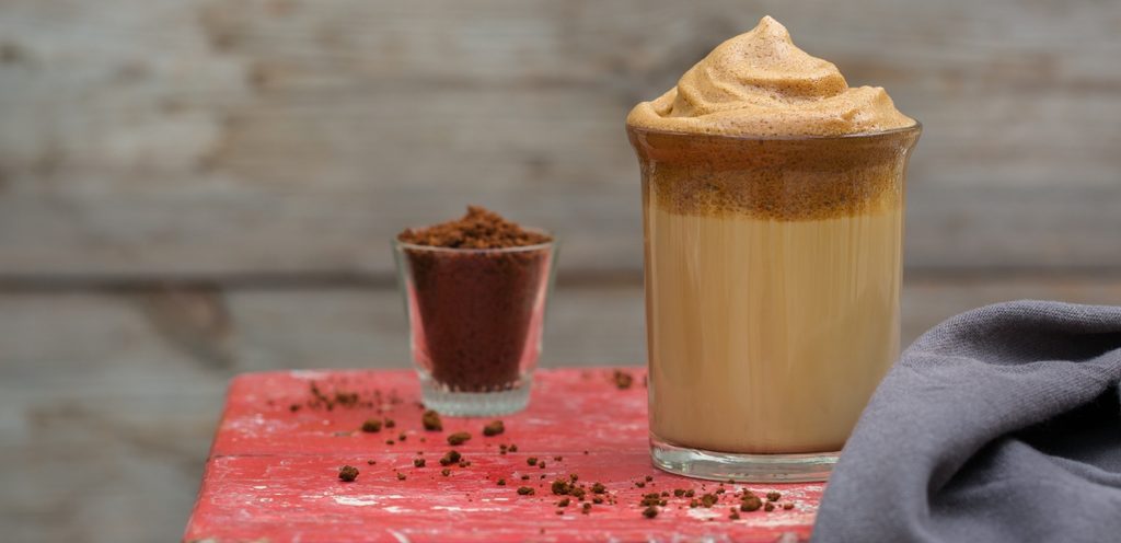 كوب يحتوي القهوة