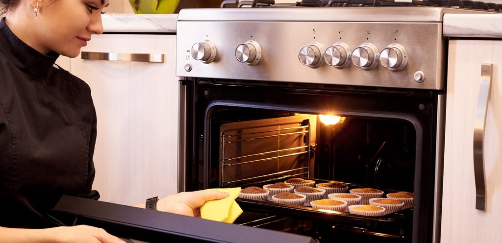 خبز الكب كيك