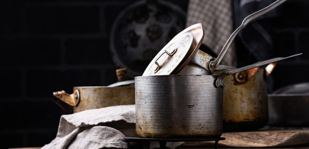 البقع على أواني الستانلس ستيل