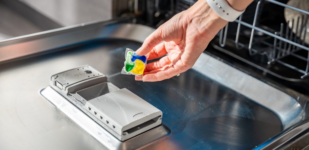 المكان المخصص لوضع مسحوق الجلي