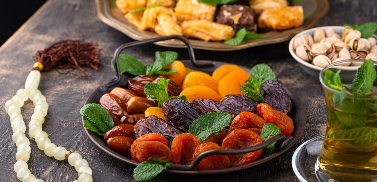 تقديم المشمش المجفف في رمضان