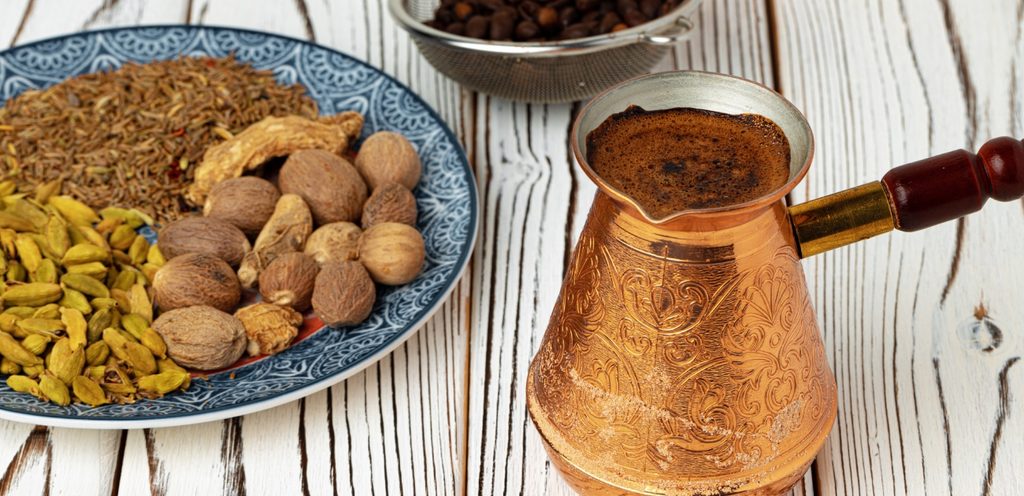 القهوة العربية مع التوابل