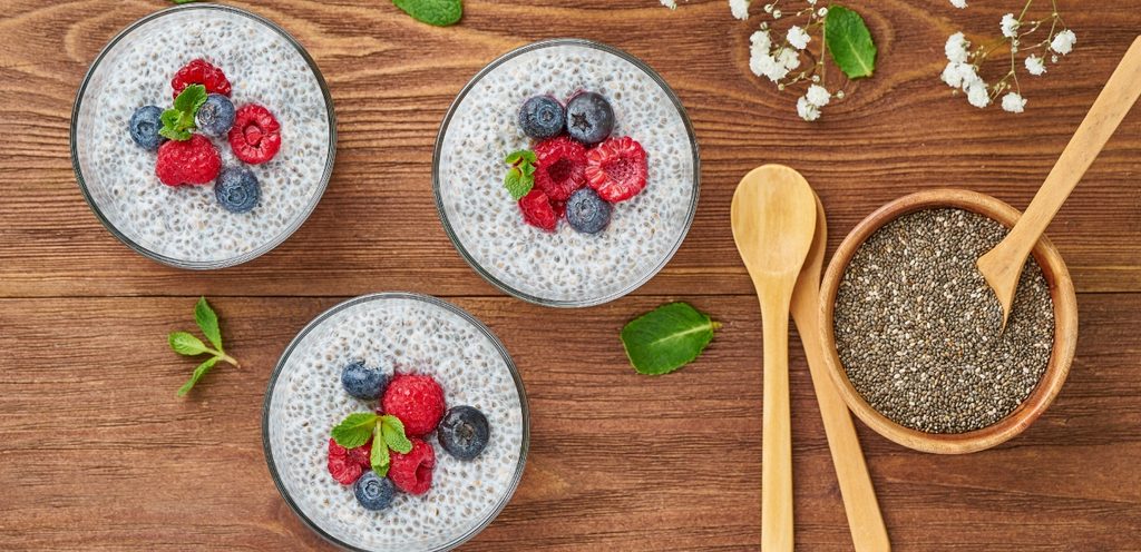 إضافة الفواكه إلى البودينغ