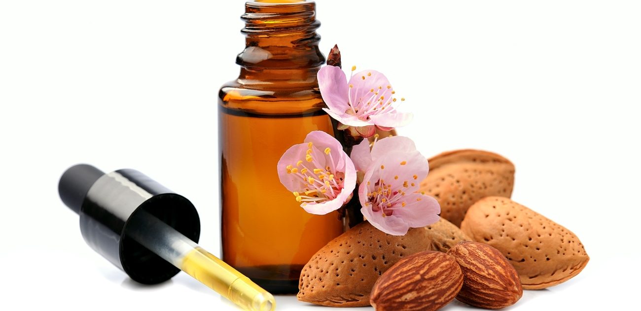 استخدام زيت اللوز للعناية الشخصية