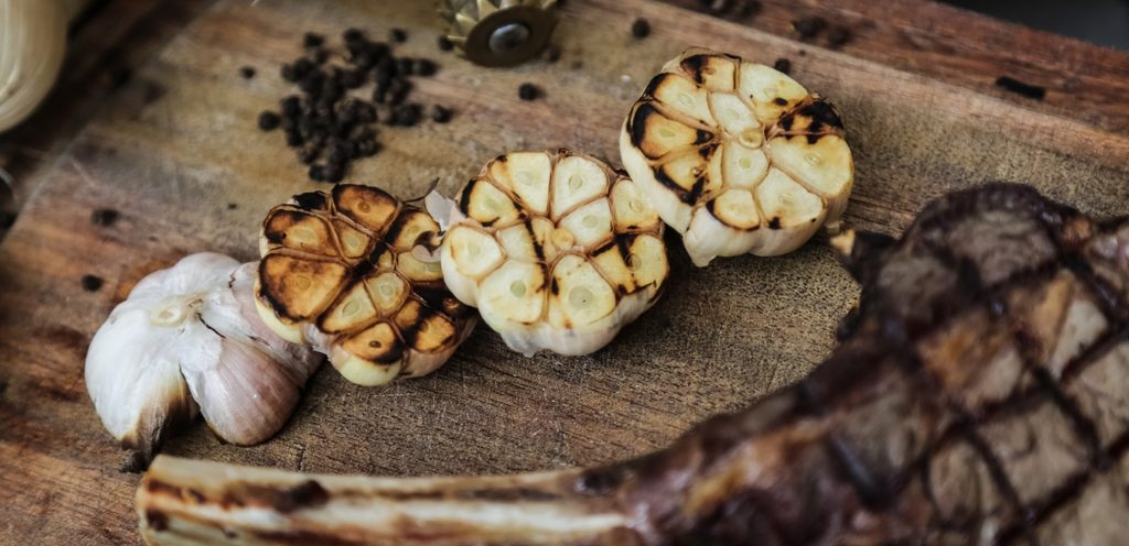 يمكنكم شوي الثوم