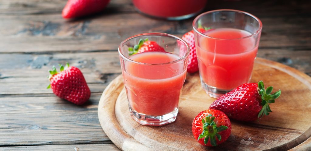 عصير الفراولة المنعش