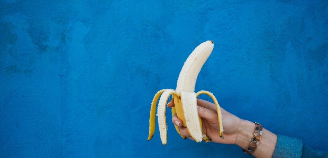 هل الموز يسبب الامساك أم يعالجه؟ إليكم التفاصيل كاملة