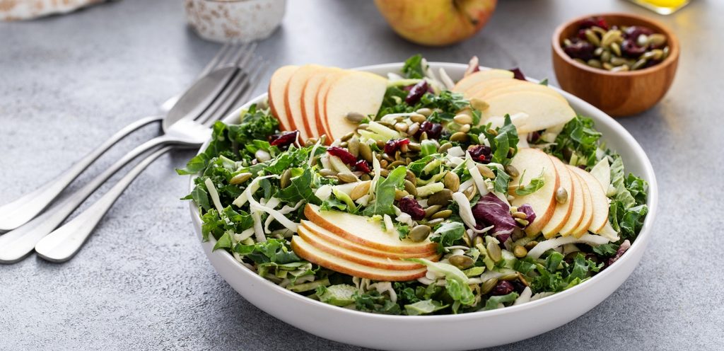 يمكن إضافة خل التفاح للسلطة