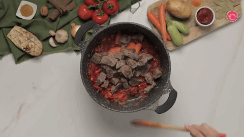 اضافة اللحمة المطبوخة