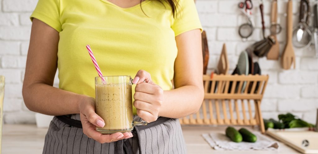 عصائر الفواكه الطبيعية لا تحتوي السكر المضاف الضار