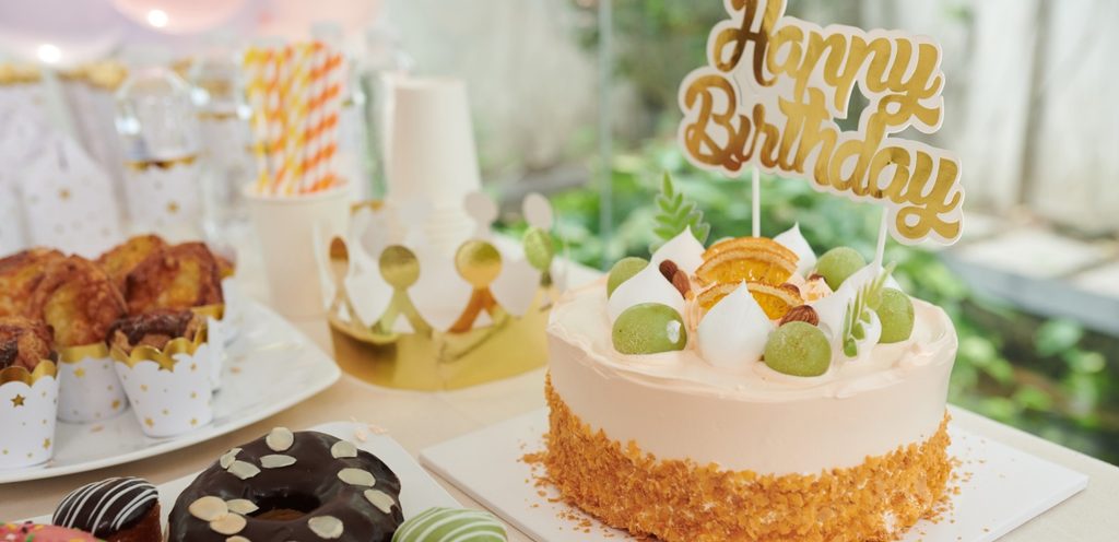 الكيك التقليدي يعبر عن مواليد شهر يوليو